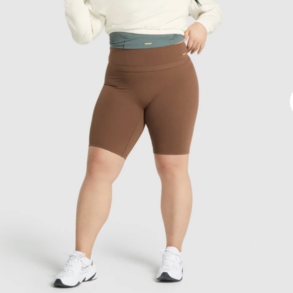 Gymshark Pants - NEW Whitney Simmons Gymshark Dandelion Brown Cycling Shorts